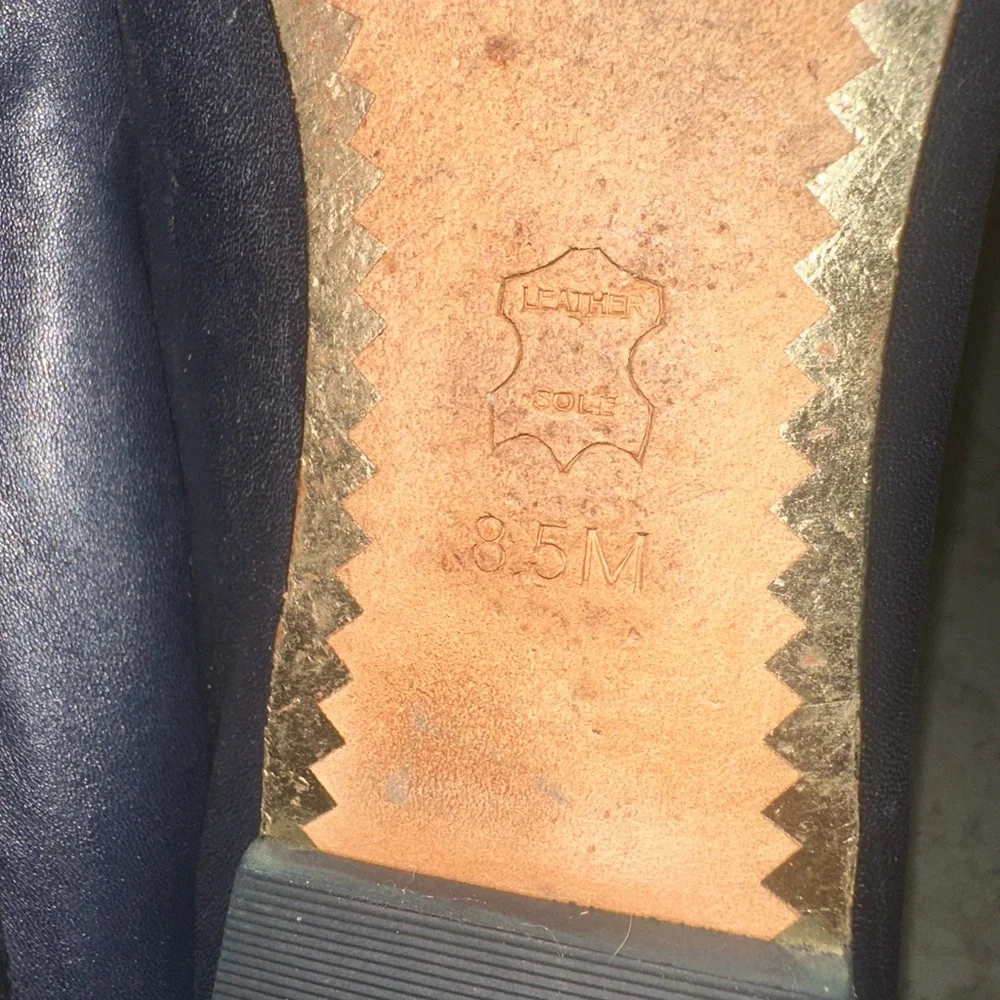 Tory Burch Black Leather‎ with Gold Logo Women's Ballet Flats Size 8.5